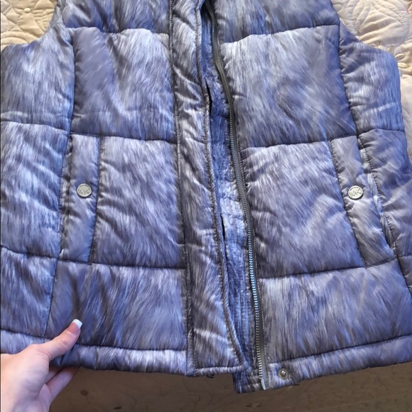Michael Kors Puffy Vest - Picture 2 of 3